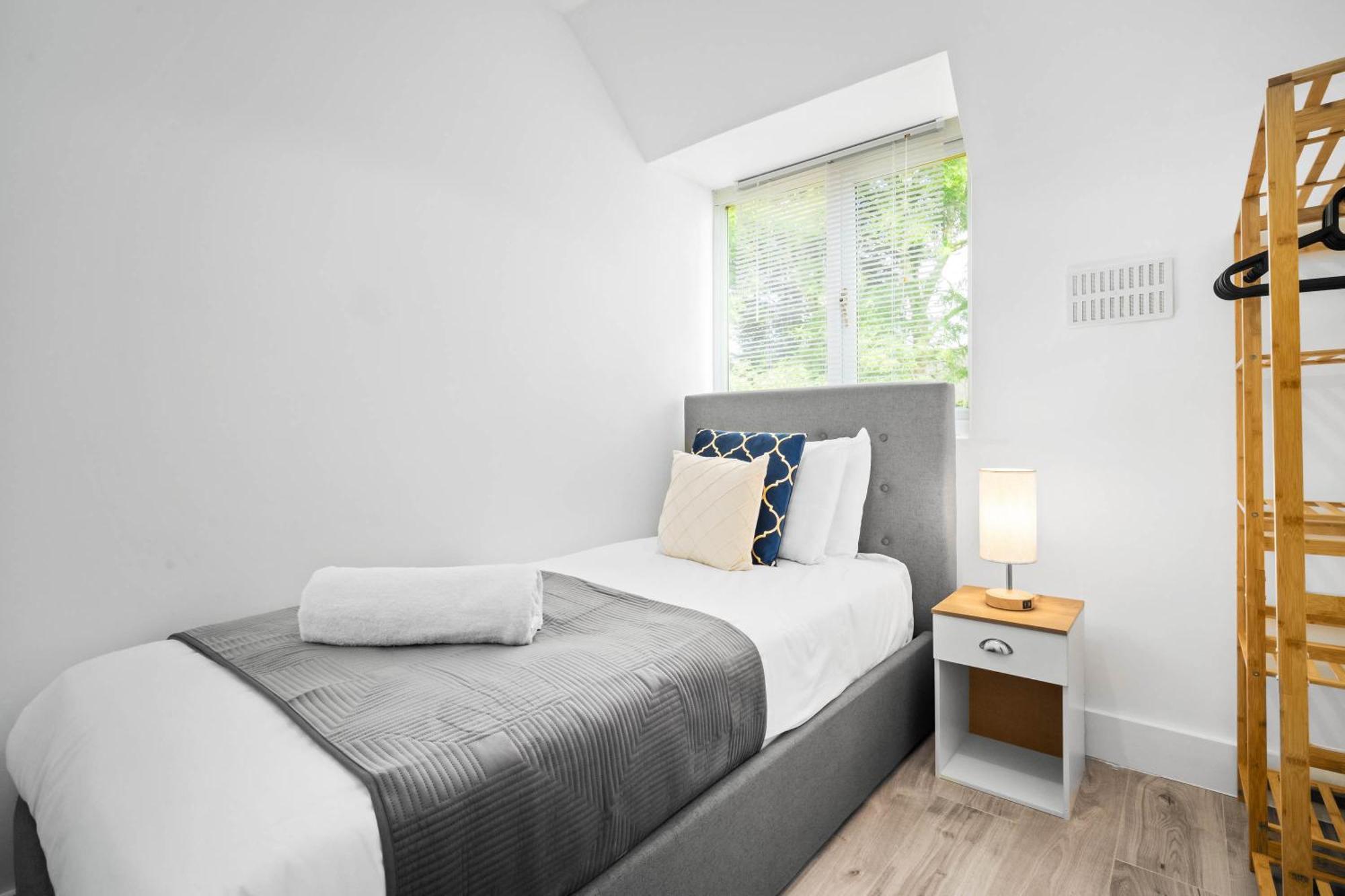 Three Bedroom House - Parking & Garden - Netflix - Wifi - Great Location - 215R Birmingham Dış mekan fotoğraf