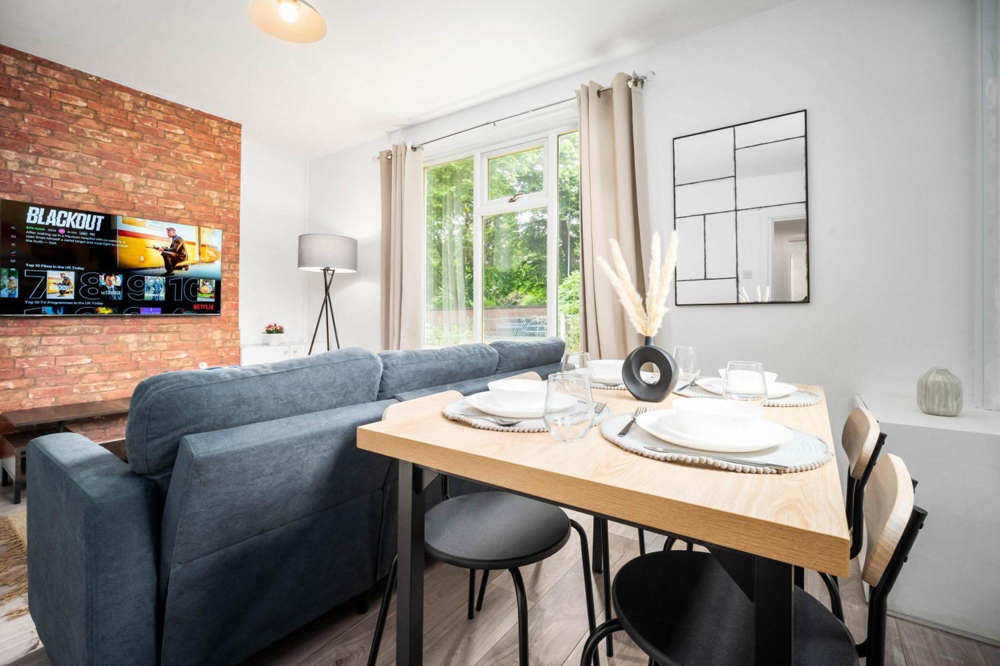 Three Bedroom House - Parking & Garden - Netflix - Wifi - Great Location - 215R Birmingham Dış mekan fotoğraf
