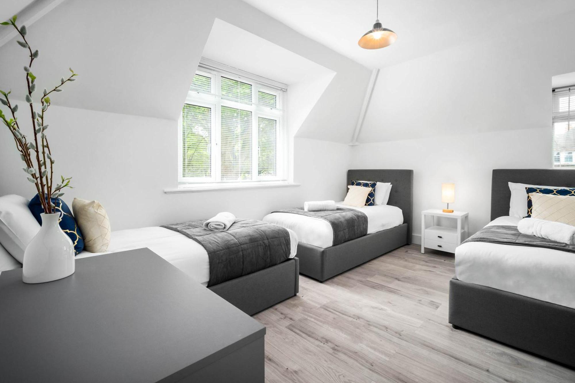 Three Bedroom House - Parking & Garden - Netflix - Wifi - Great Location - 215R Birmingham Dış mekan fotoğraf