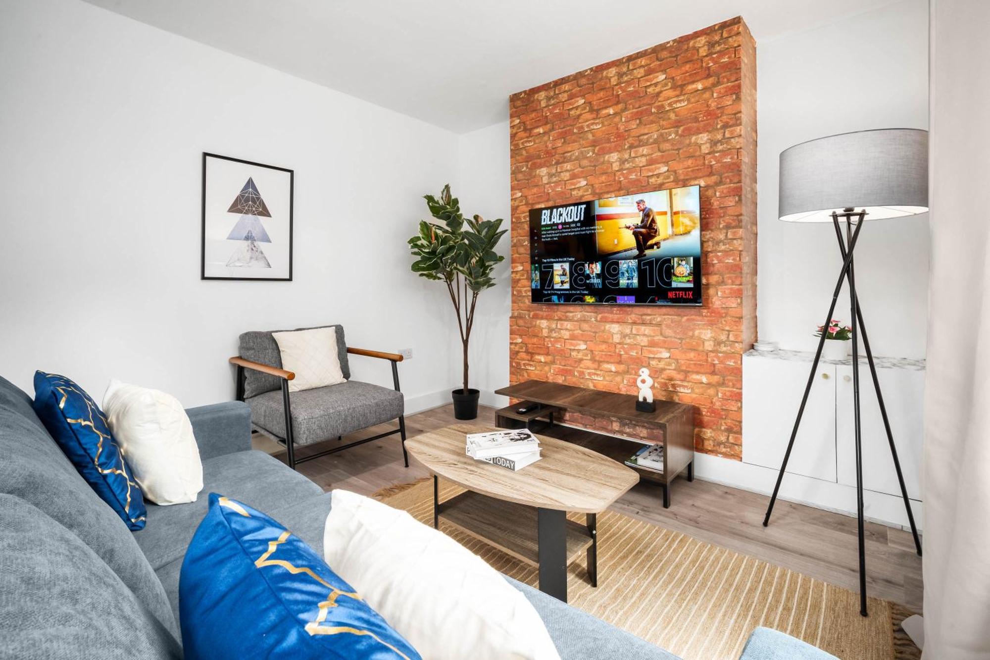 Three Bedroom House - Parking & Garden - Netflix - Wifi - Great Location - 215R Birmingham Dış mekan fotoğraf