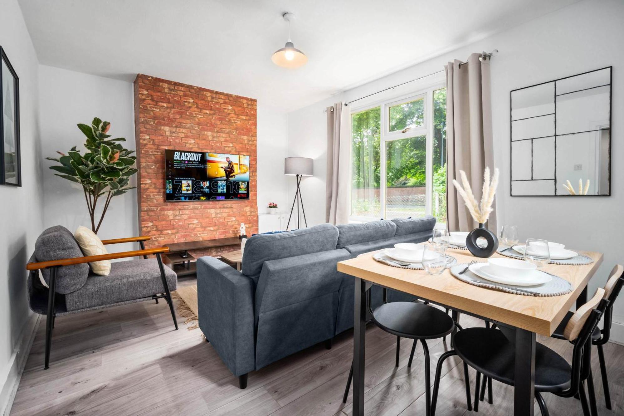 Three Bedroom House - Parking & Garden - Netflix - Wifi - Great Location - 215R Birmingham Dış mekan fotoğraf